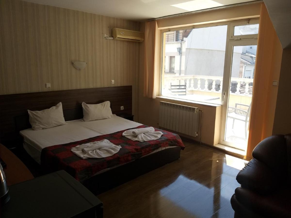 Bon Bon Hotel Sofia Bagian luar foto