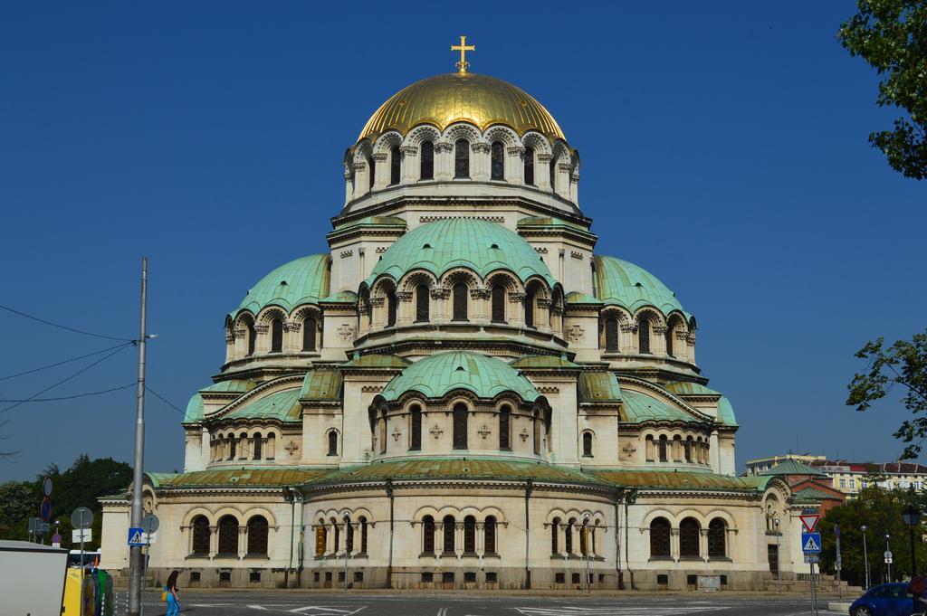 Bon Bon Hotel Sofia Bagian luar foto
