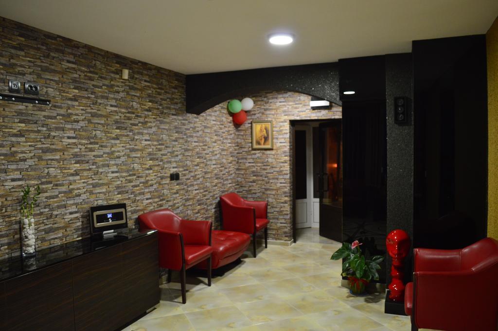Bon Bon Hotel Sofia Bagian luar foto