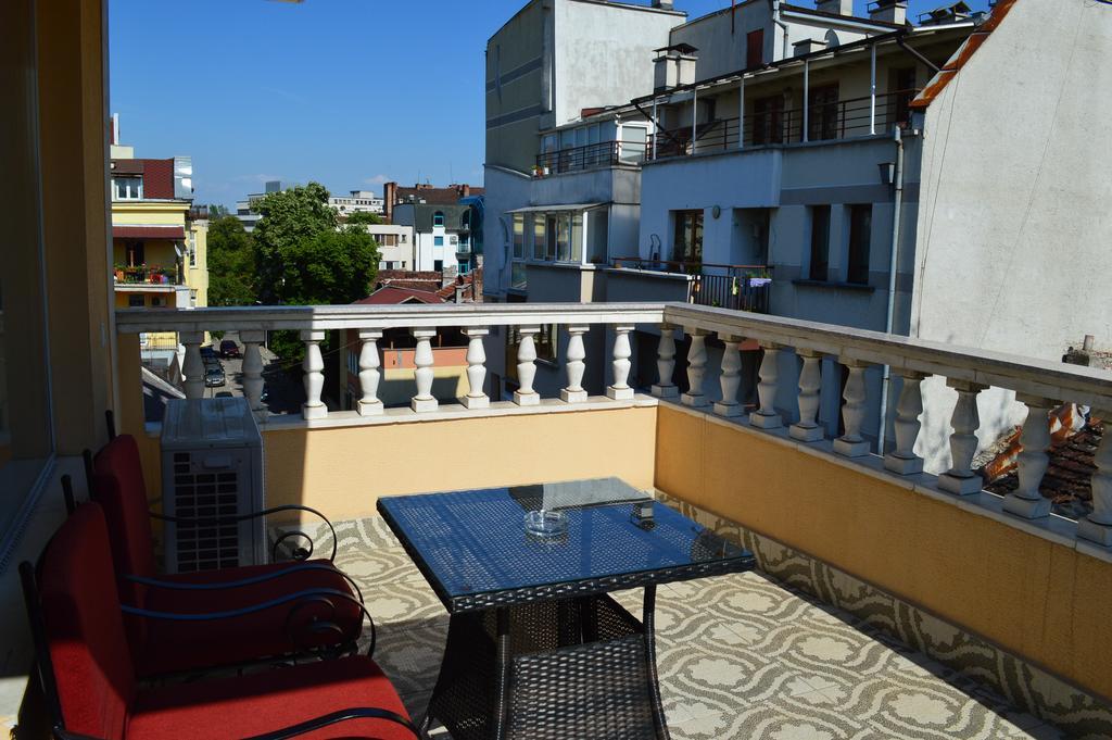 Bon Bon Hotel Sofia Bagian luar foto