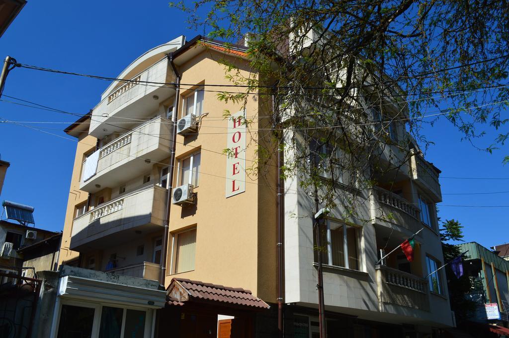 Bon Bon Hotel Sofia Bagian luar foto